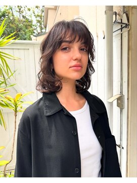 アデ オモテサンドウ(ade omotesando) トレンドを詰め込んだ海外風レイヤーボブ