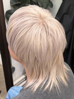 ルネラトーキョー(RUNERA TOKYO)&nbsp;ウルフカットメンズホワイトシルバーハイトーンケアブリーチ