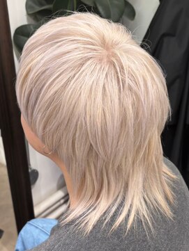 ルネラトーキョー(RUNERA TOKYO) ウルフカットメンズホワイトシルバーハイトーンケアブリーチ