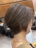 カシー(Casii)&nbsp;ショートヘアには明るく白髪を染めるニュースタンダード