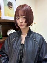 ムク(Muku) タイトなミニボブ×個性派顔周りのレイヤー