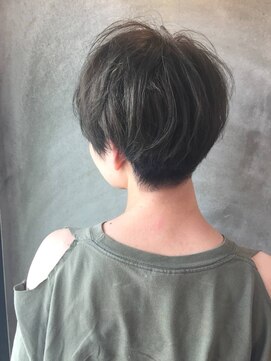 ブランココ(BlanCoCo) 小顔ネープレスショート☆