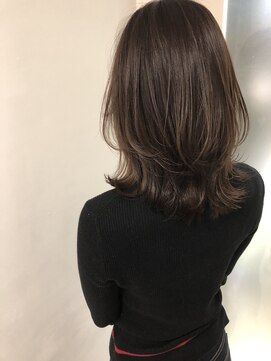 グランドライン(GRAND LINE) GRANDLINE松本 韓国くびれミディアムレイヤー　カーキベージュ