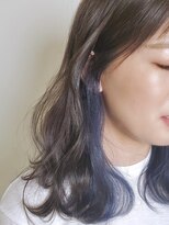 ノア(noa.)&nbsp;#アッシュ×インナーネイビー[グレーベージュ/黒髪/前髪パーマ]