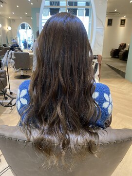 アンフィ 矢向(Anphi) 1-17 アッシュ/巻き下ろし/ベージュ