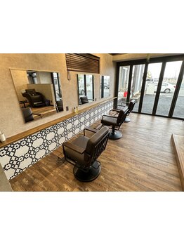 マンツーマンの小規模サロンなので、周りを気にせずゆったりとおくつろぎ頂けます。贅沢なサロンタイムを◎