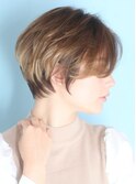 40代デザインカラーオリーブベージュ小顔レイヤーショート