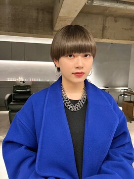 リール(rire) デザインカラーレイヤーカットウェットヘア夏オリーブベージュ