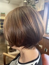 ニコ (Hair Salon Nico)&nbsp;ショートヘア_白髪ハイライトカラー