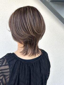 ビューティブロー ビービー(Beauty Blow B.B) 白髪ぼかしショートウルフ