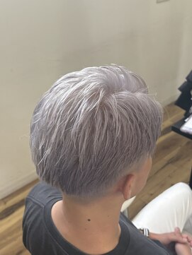 スウェル 千葉店(Swell) 透明感シルバーショート