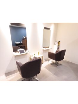 個室空間で相談しやすいのが魅力＊丁寧なカウンセリング×抜群の技術で”あなたに似合う”をご提供します♪