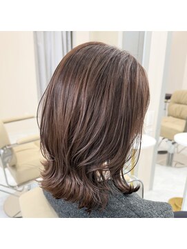 ノエラ(NOELA) やわらか質感のミディアムレイヤーボブ♪