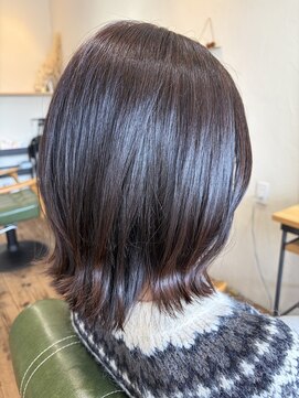 落ち着きカラーで可愛いミディアム