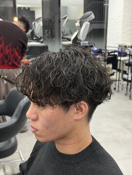 オーバルバイアピッシュ(OVARL by apish) 波巻きパーマ/メンズパーマ波巻きスパイラルセンターパート