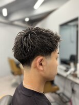 アイコン ブルー メンズ(I-CON #blue MEN'S) テーパーフェード×フェザーアップ