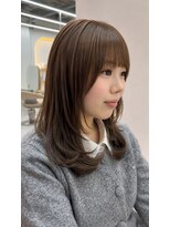 ネウィ 広島(newi) ミディアムレイヤー×オリーブベージュ