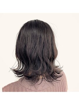 ウィットヘアー(wit hair) 外ハネ波ウェーブ