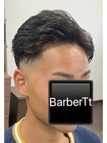 バーバーティー(Barber Tt)&nbsp;バーバーカット【ツーブロックスキンフェードスタイル】
