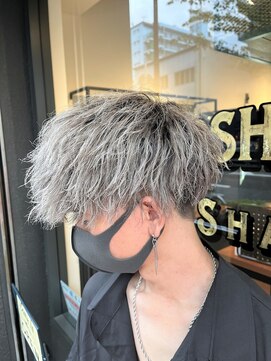 フリーク バーバーショップ 都島店(FREAK BARBER SHOP) ☆王道☆シルバーグレーツイストスパイラルマッシュ
