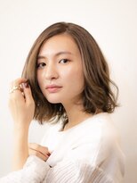 サロンド アクトレス 恵比寿店(salon de actress) センターパート　ゆる巻きミディアム　