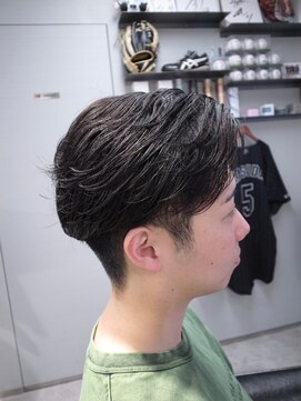 イントロバイフィーネ 渋谷(INTRO . by Fi-Ne) 韓国風センターパート/ビジネススタイル/アッシュブラック