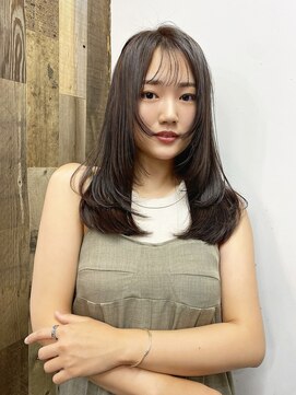 ヨロ(YORO) ミディアムレイヤー　ベージュカラー　(新潟/古町)