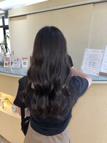 シュヴー 西葛西(CHEVEUX) 顔周りレイヤー×リバース巻で大人可愛い！