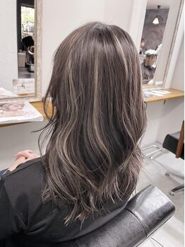 スリーエー(THREE A)の写真/カラー＆縮毛矯正専門店！トレンド×似合わせ☆憧れのお客様だけのスタイルが“THREE(A)”で叶います♪