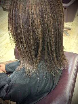 トレセッテ(tre sette) ハイライト/トップエリア/オルディーブクリスタル/白髪ぼかし