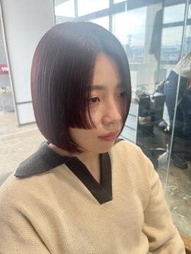 ビーヒアナウ 金沢県庁店(BE HERE NOW) ボルドーカラー×姫カット