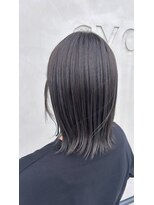 シアン(cyan)&nbsp;赤みを抑えた柔らかグレージュカラー