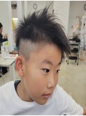 アシンメトリー刈り上げショート