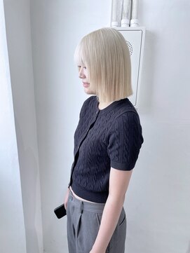 ミュー(Mu) ブロンド　黒染め履歴