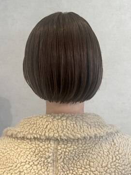 チーモ ハッピー ヘア メイク(CheeMo happy hair make) オリーブベージュのショートボブスタイル