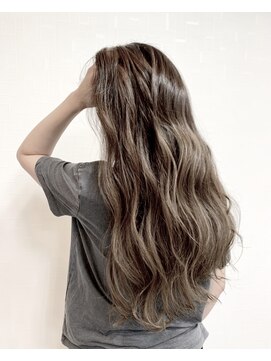 ヘアートルウィ(HAIR Tleu'i) ハイトーンニュアンスグラデーション/立体ハイライト