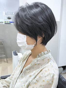 オウル(Owll) 【Owll】カワイイマッシュショート　毛束感ブルーアッシュ