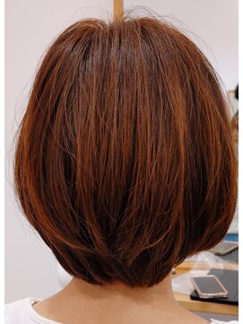 ウトシティ ショートボブ