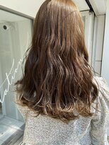 インビテーション(invitation)&nbsp;柔らかアッシュベージュ・Aラインロングヘア