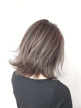 アイビー ヘアーアンドパーソナルカラー(I'B Hair & Personal Color)の写真/オシャレに敏感な大人女性に人気のグレイカラー◎カラーの種類も豊富で、あなたに似合うカラーをご提案♪