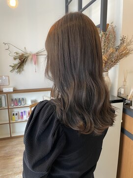 ウル(ulu) アッシュグレージュ