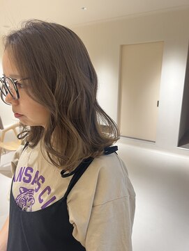 メイン(『　　』main) オリーブベージュ