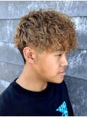 波巻きスパイラルパーマメンズカットパーマカラーブリーチ
