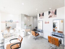 エイティエイト(88)の雰囲気(モルタル.ウッドの都会的かつモダンでスタイリッシュな空間です!)