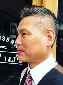 バーバーショップ フラットワークス(BARBER SHOP FLAT WORKS)の写真/ビジネスパーソンのための、スタイリッシュなご提案を！自信を持って仕事に臨めるスタイルを実現します。