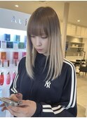 ルーツカラー×ホワイトベージュ×髪質改善トリートメント
