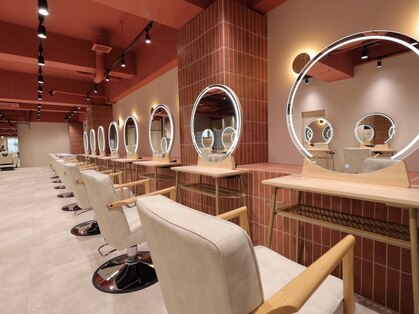 ヘアーアンドメイク ビス(HAIR&MAKE bis)の写真