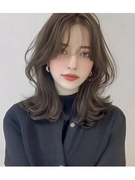 ブロッサム 東久留米店(Blossom) ◆韓国風レイヤーカット×小顔サイドバング
