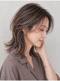 白髪ぼかしハイライト/ミディアムウルフ/大人レイヤー