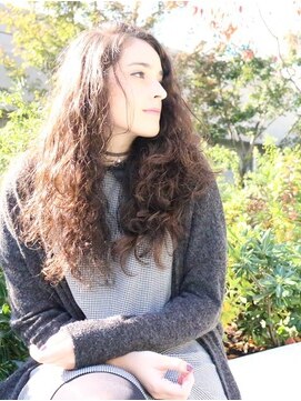 ヘアサロンエム 大宮東口(HAIR SALON M) スポンテニアスカールスタイル